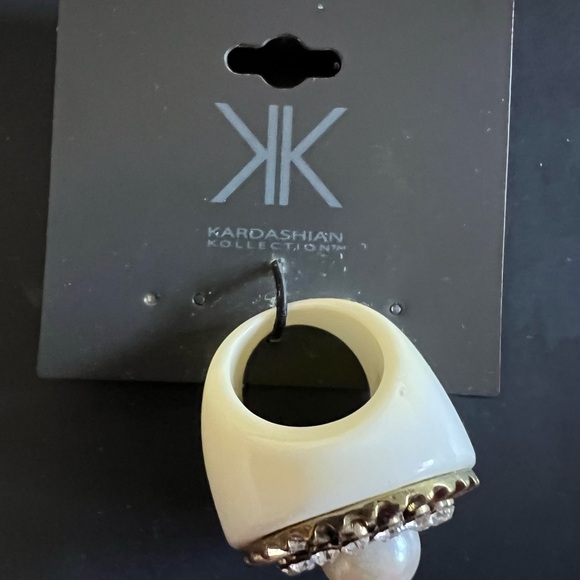 Vintage New Kardashian Kollection ring Size 7 - Picture 5 of 5